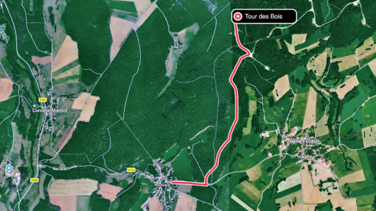 Plan de la piste des éoliennes et du stationnement permettant d’accéder à la Tour des Bois depuis la D115